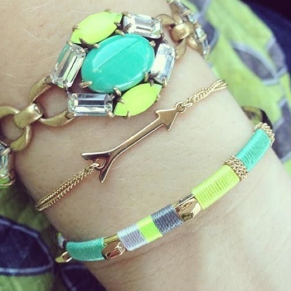 Stella & Dot Arrow Wishing Bracelet NWOT - Picture 5 of 5